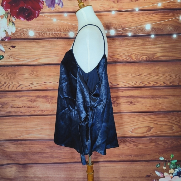 3/$15 NWT Anthropologie Silence + Noise Navy Marin Cold Shoulder Top - Picture 5 of 7